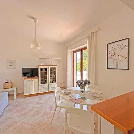 Appartamento 232 - Bilocale Al Taunus Con Portico E Ampio Giardino Condominiale
